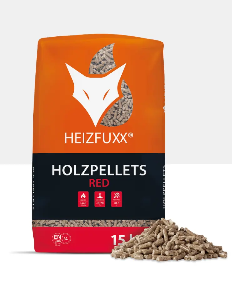 Ein Sack Holzpellets RED
