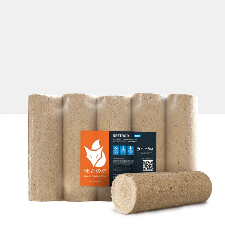 Ein Gebinde Holzbriketts Nestro XL BLUE